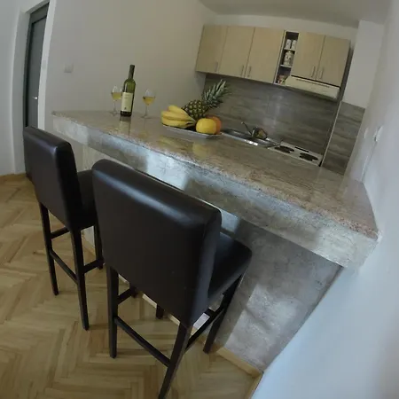 Central Daire Budva
